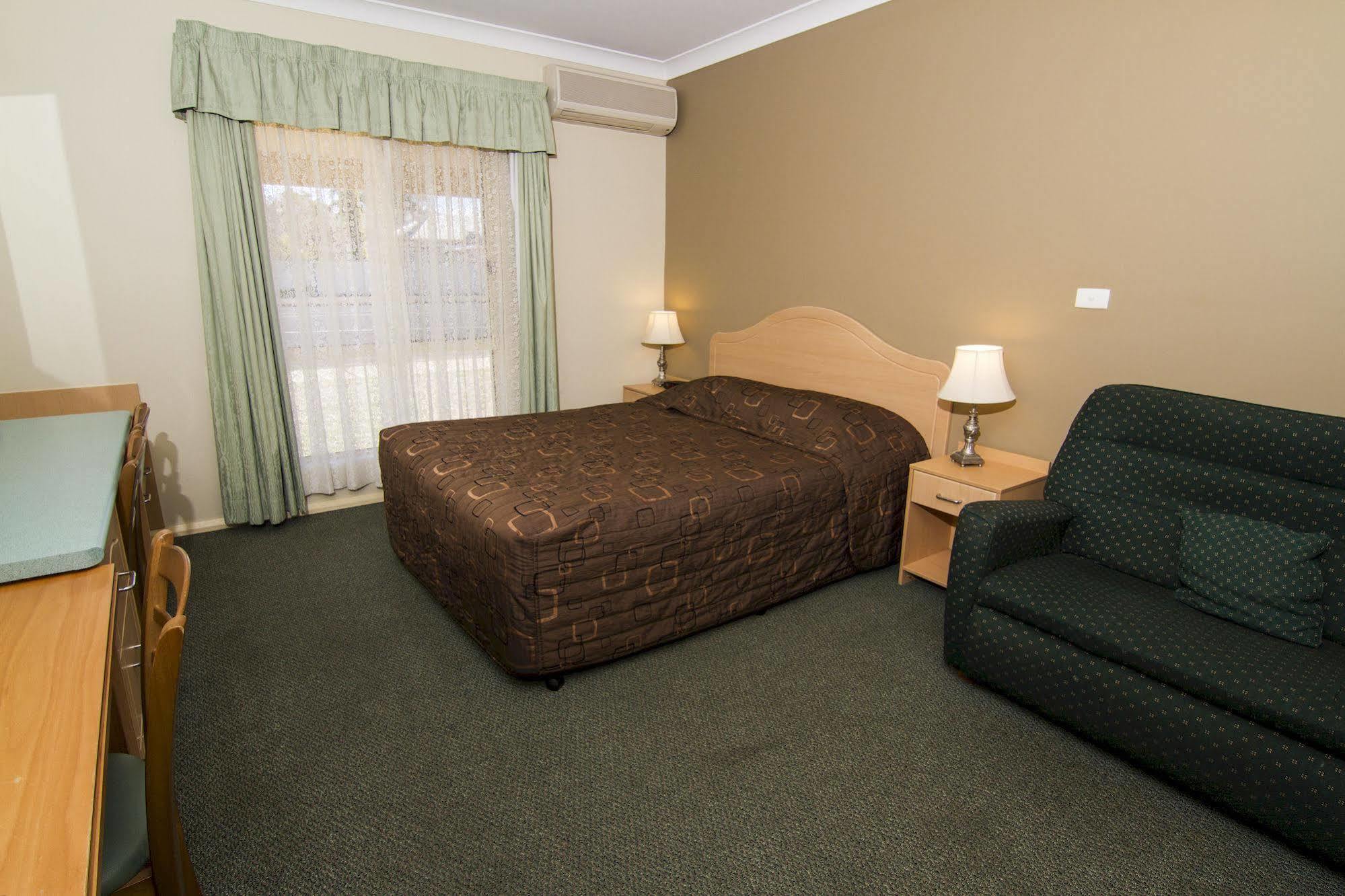 Green Gables Motel Dubbo Esterno foto