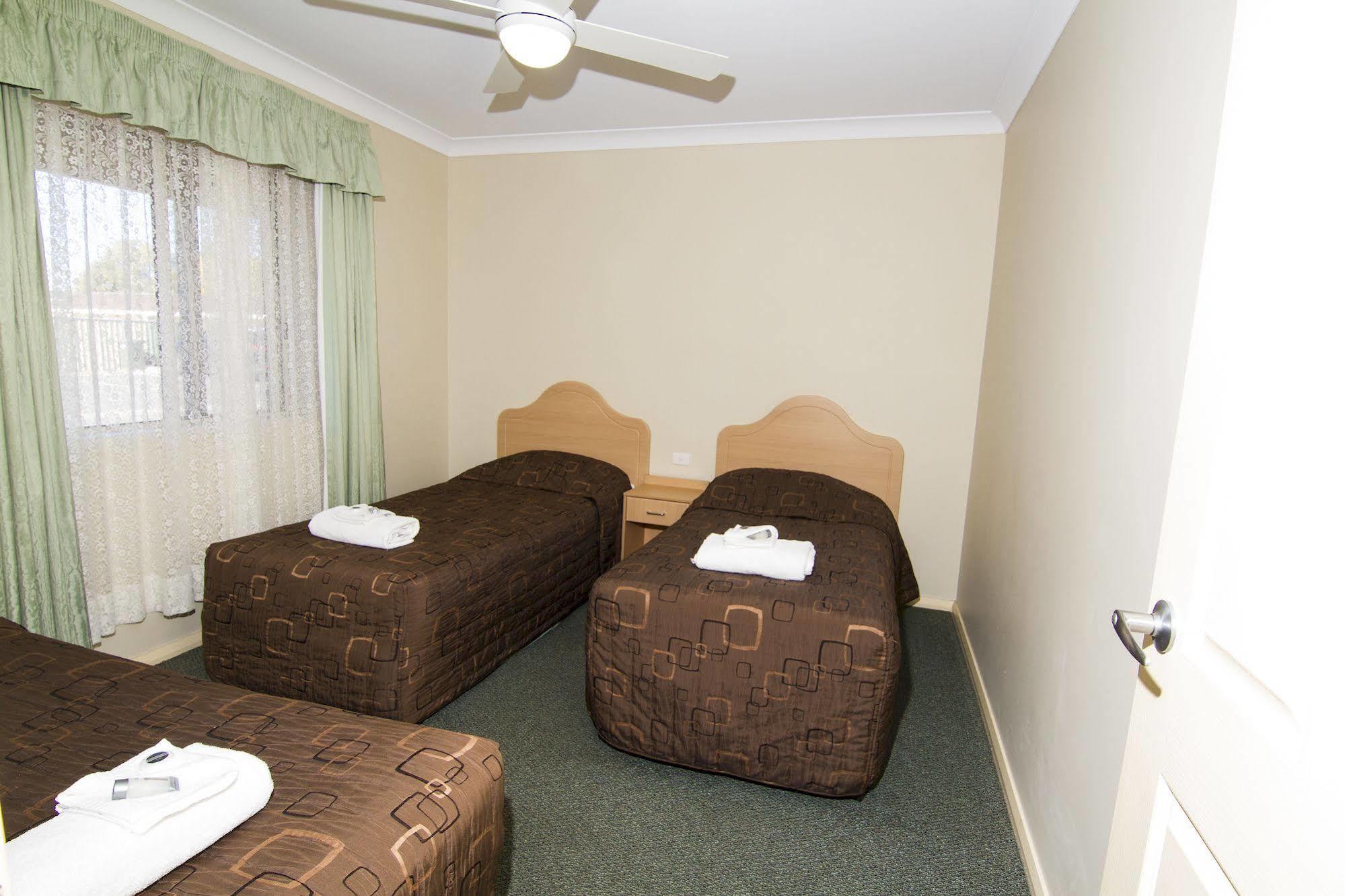Green Gables Motel Dubbo Esterno foto