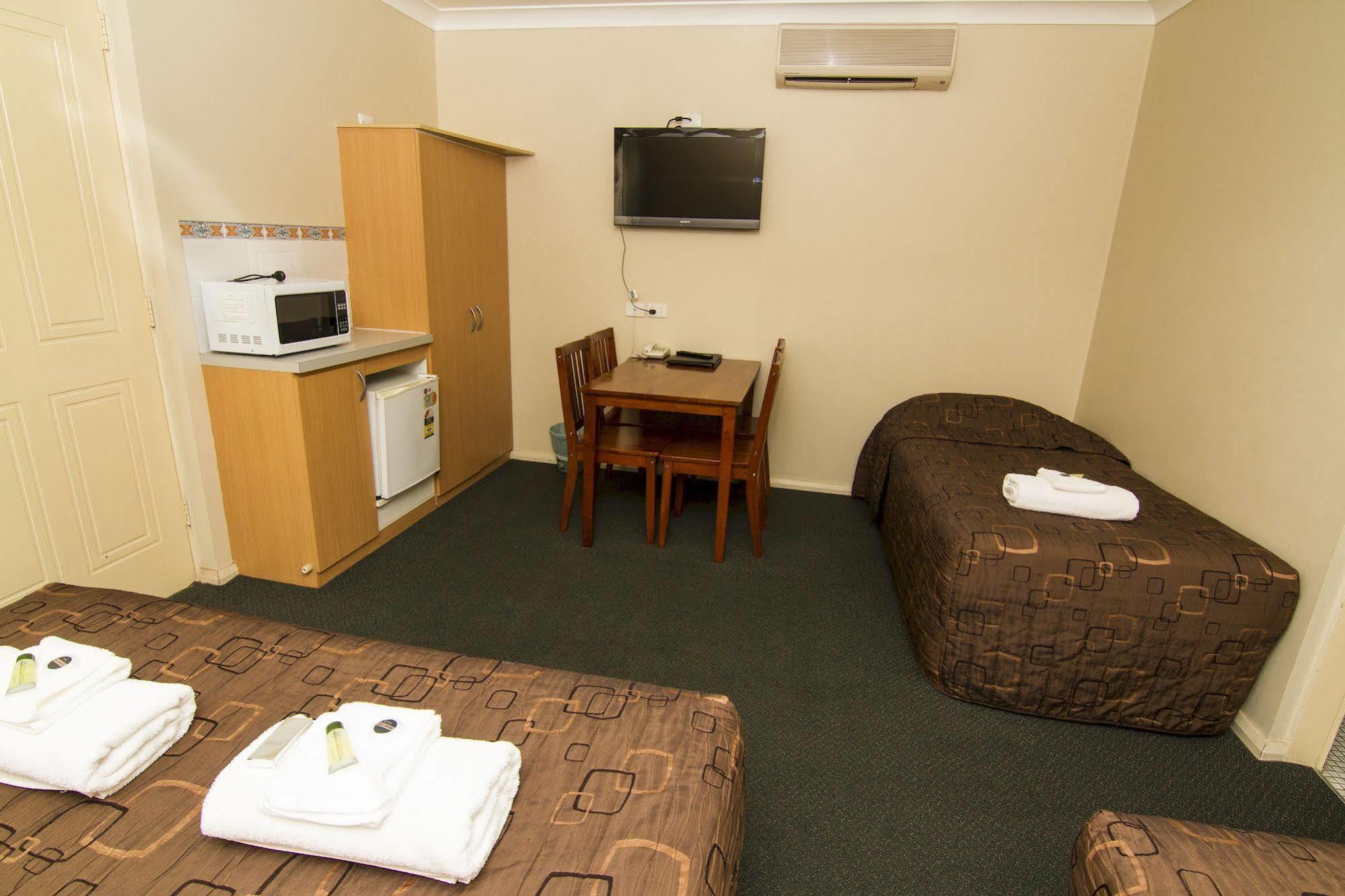 Green Gables Motel Dubbo Esterno foto