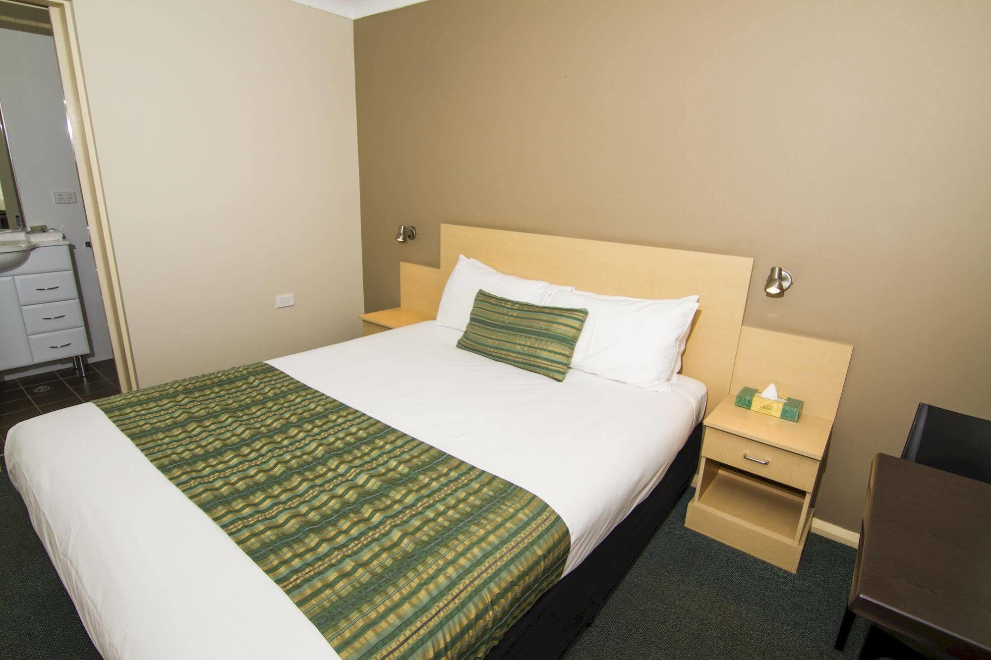 Green Gables Motel Dubbo Esterno foto